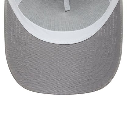 Manchester United Iridescent Trucker Adults Cap - Grey