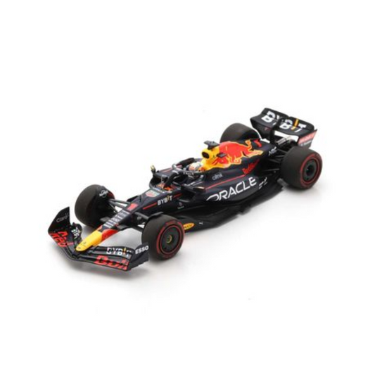 Oracle Red Bull Racing RB18 Verstappen Italian GP Winner 2022 in showcase