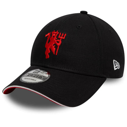 Manchester United Flag - 9Forty Cap - Black and Scarlet - Unisex
