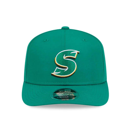 Gorra LIV Golf 2025 Stinger 9SEVENTY Stretch Snap