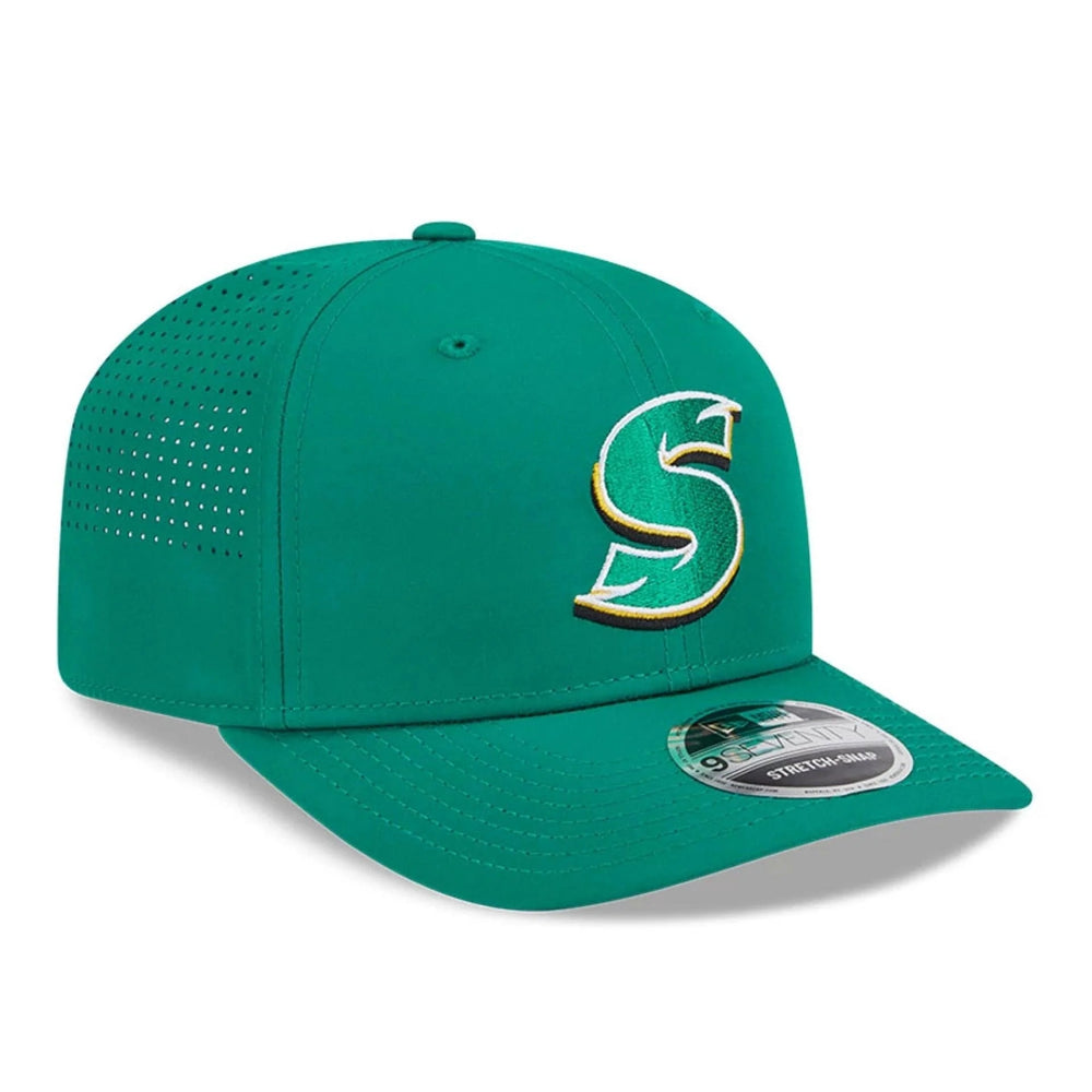 Gorra LIV Golf 2025 Stinger 9SEVENTY Stretch Snap