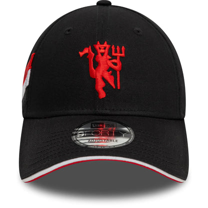 Manchester United Flag - 9Forty Cap - Black and Scarlet - Unisex