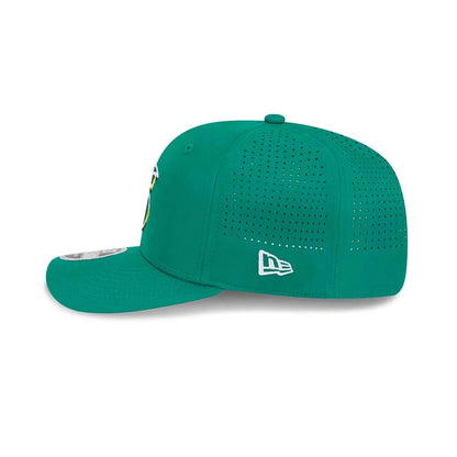 Gorra LIV Golf 2025 Stinger 9SEVENTY Stretch Snap