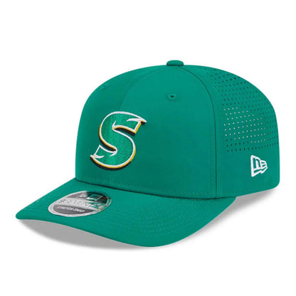 Gorra LIV Golf 2025 Stinger 9SEVENTY Stretch Snap